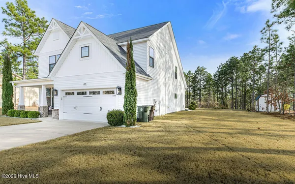 $445,000 | 4225 Irwin Drive, Aberdeen, NC 28315