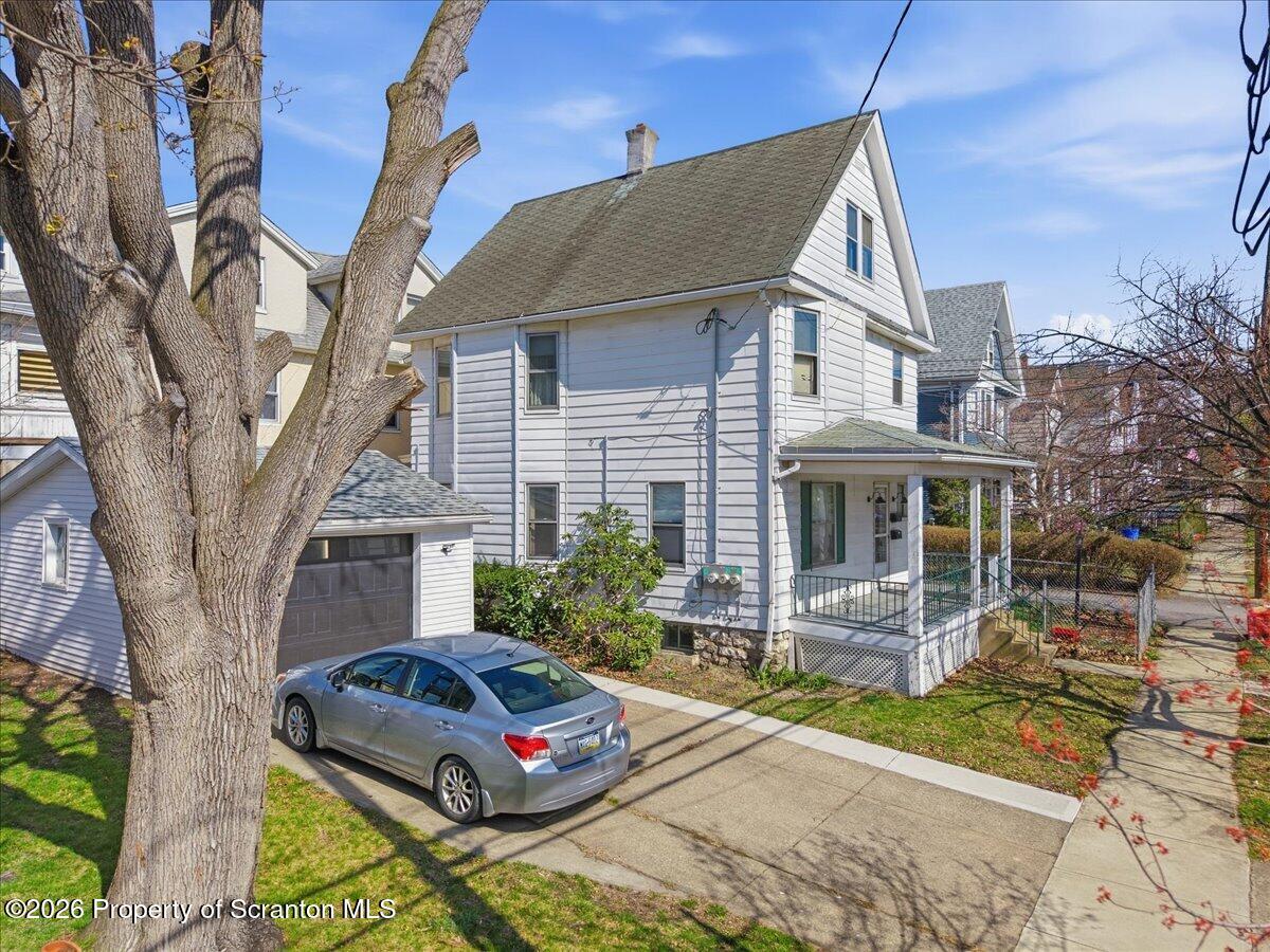 715 Alder Street Scranton, PA 18505 - Photo 2 of 38