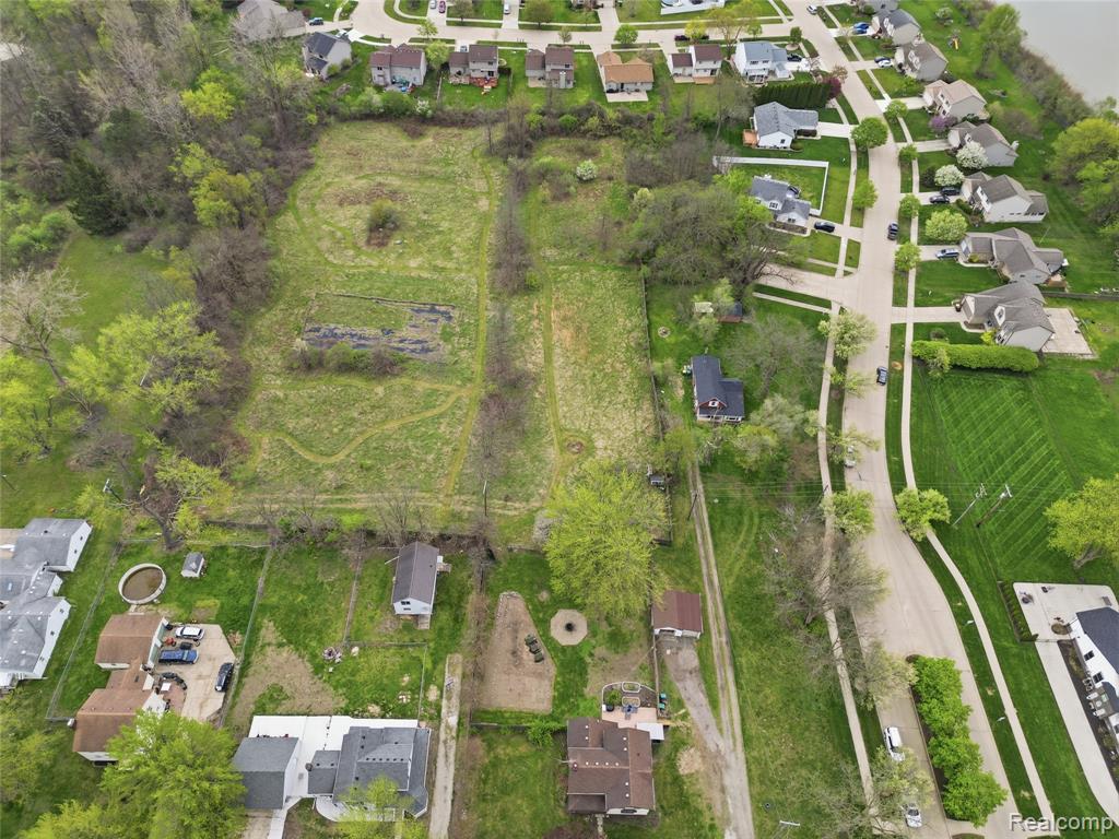 6339 Denton Road Belleville, MI 48111 - Photo 14 of 64