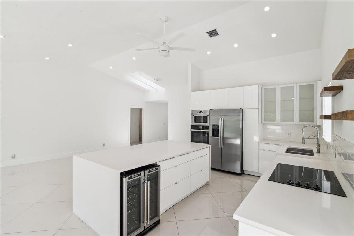 7695 Solimar Circle Boca Raton, FL 33433 - Photo 9 of 38 32-DSC_5294