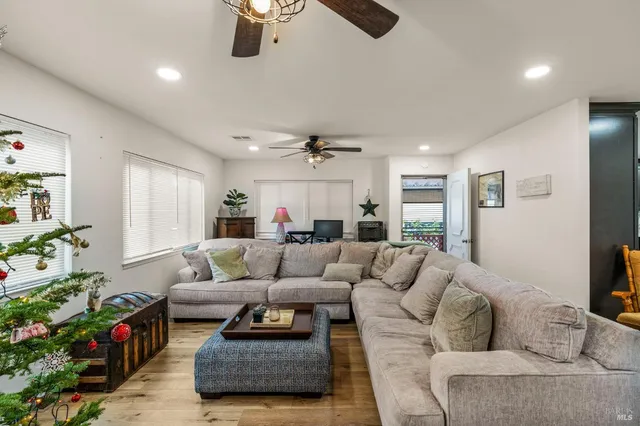 $250,000 | 2412 Foothill Boulevard, Unit 110, Calistoga, CA 94515