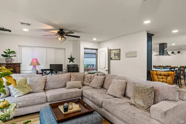 $250,000 | 2412 Foothill Boulevard, Unit 110, Calistoga, CA 94515