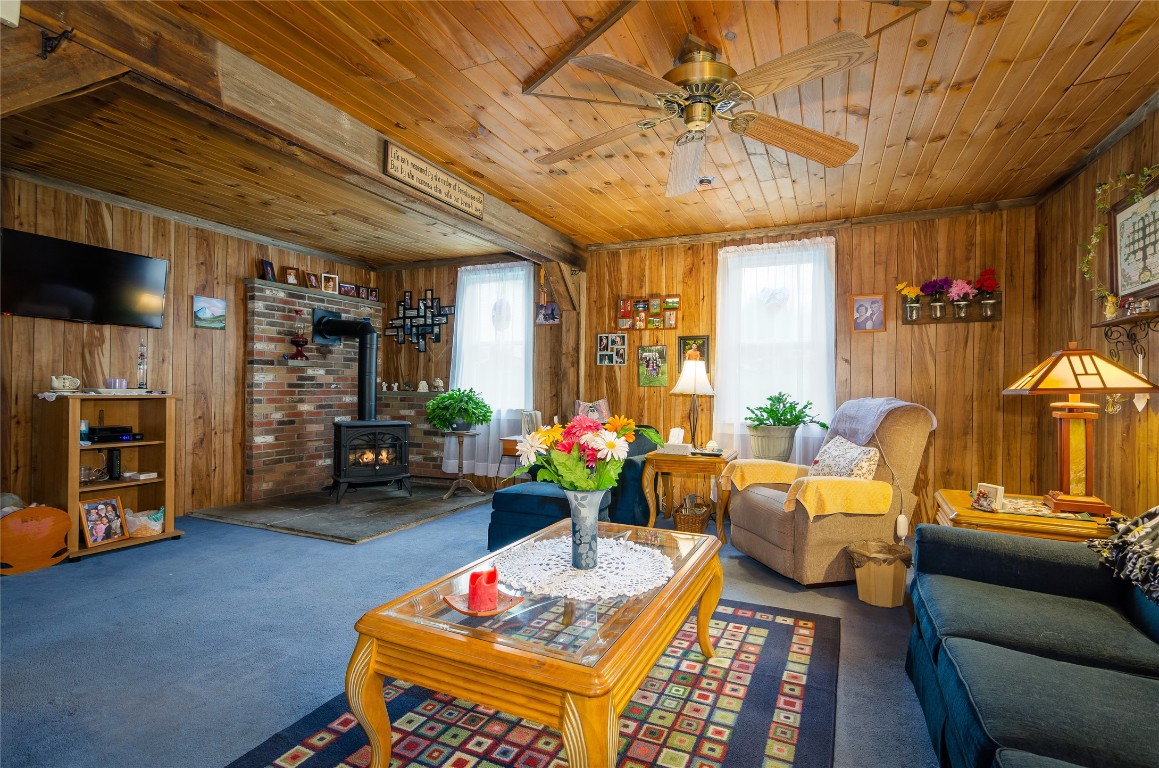 253 Foster Road Vestal, NY 13850 - Photo 2 of 13 Gallery Image 2