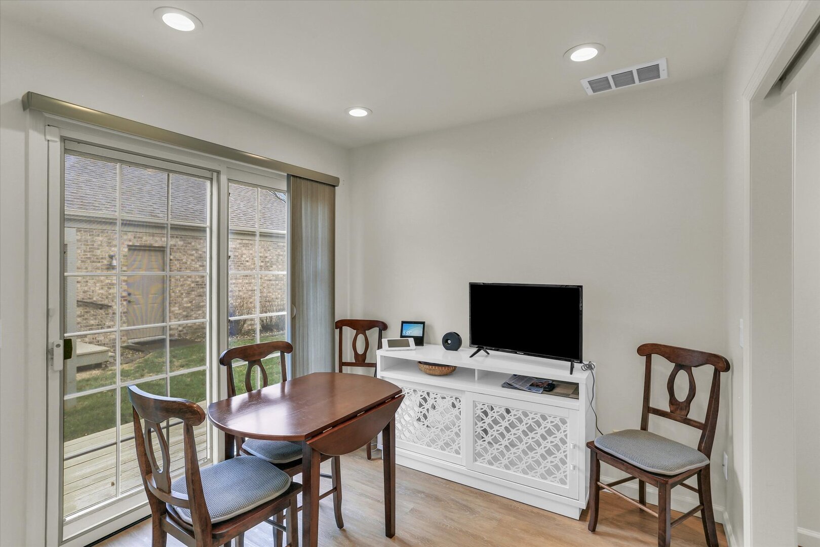 1609 Lakeside Drive, Unit A Champaign, IL 61821 - Photo 19 of 39