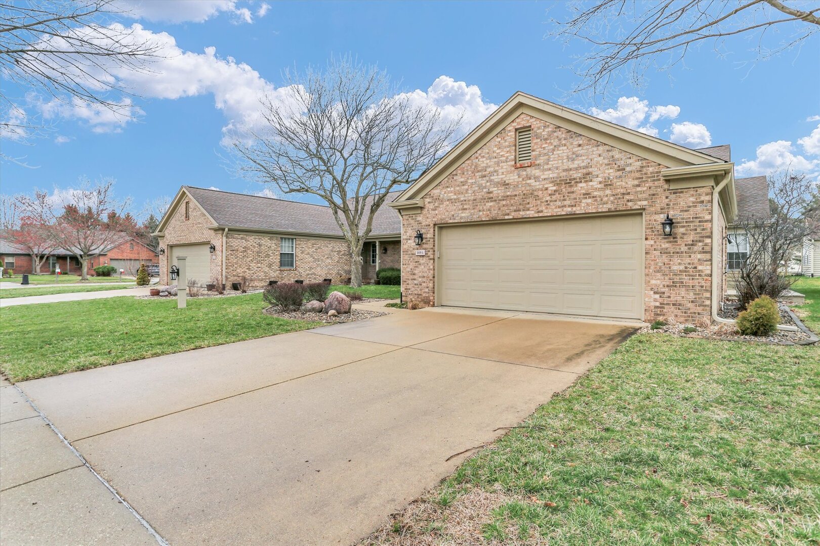 1609 Lakeside Drive, Unit A Champaign, IL 61821 - Photo 3 of 39