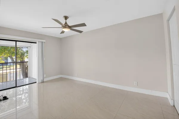 $190,000 | 15453 Lakes Of Delray Boulevard, Unit 204, Delray Beach, FL 33484
