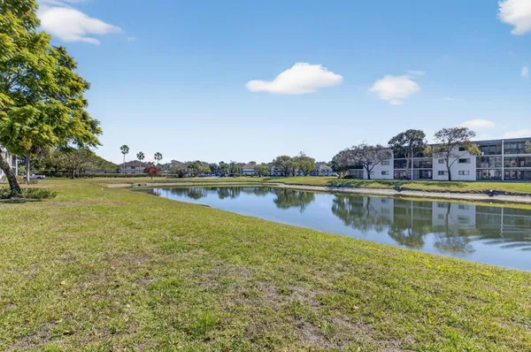 $190,000 | 15453 Lakes Of Delray Boulevard, Unit 204, Delray Beach, FL 33484