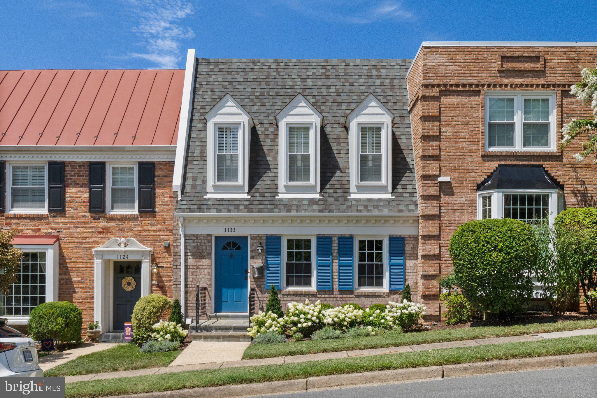 1122 Kensington Road McLean, VA 22101 - Photo 1 of 37 Gallery Image 1