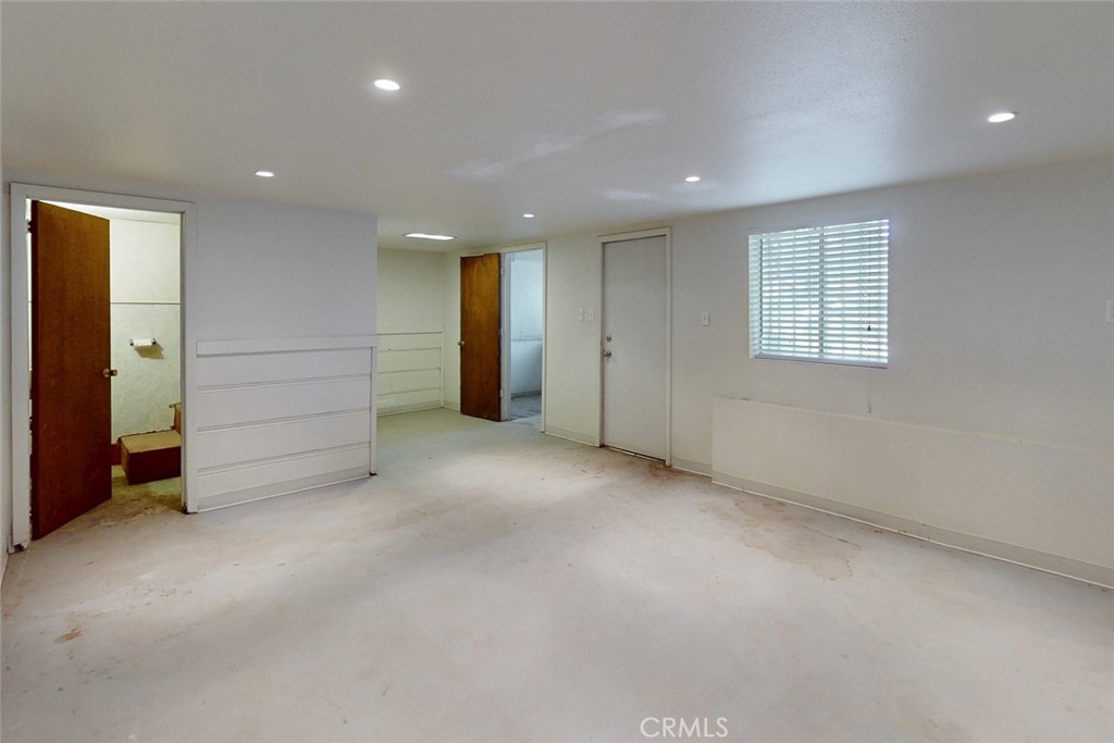 1585 Sycamore Street Gridley, CA 95948 - Photo 28 of 66 an empty room with a empty space and windows