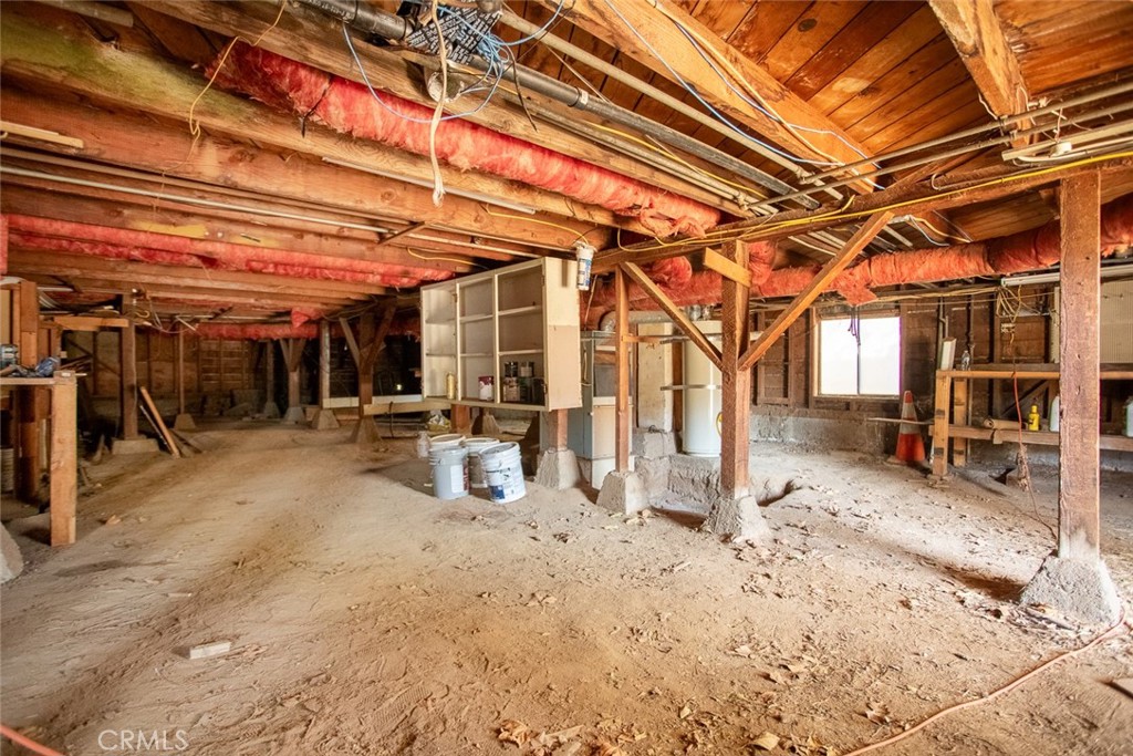 1585 Sycamore Street Gridley, CA 95948 - Photo 60 of 66 a view of a room with wooden roof