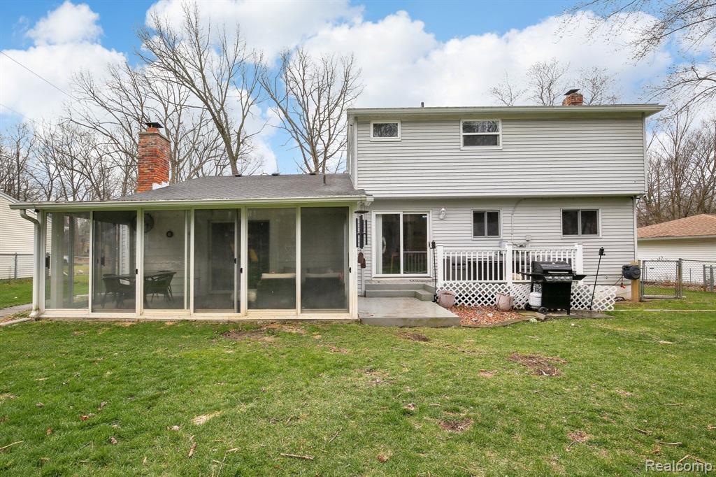 2286 Cole Road Lake Orion, MI 48362 - Photo 29 of 39 Gallery Image 29