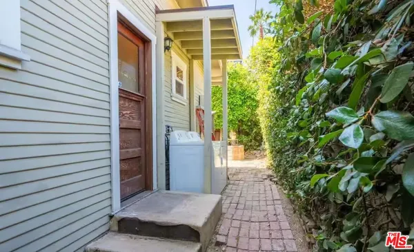 $4,995 | 4253 Fountain Avenue, Los Angeles, CA 90027