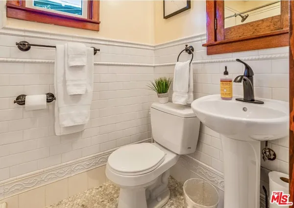 $4,995 | 4253 Fountain Avenue, Los Angeles, CA 90027