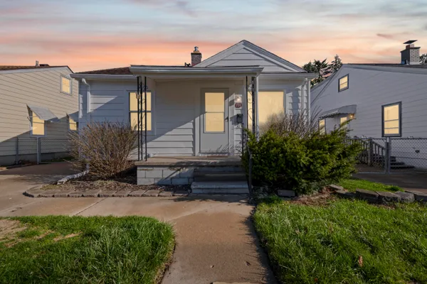 $279,900 | 731 Donald Avenue, Royal Oak, MI 48073