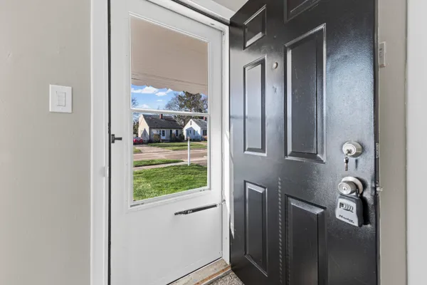 $279,900 | 731 Donald Avenue, Royal Oak, MI 48073