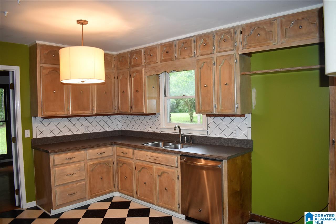 1139 Old Section Road Birmingham, AL 35244 - Photo 7 of 38