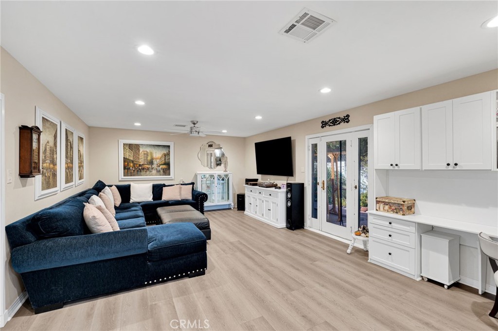 246 East Mission Road Corona, CA 92879 - Photo 22 of 49 Gallery Image 22