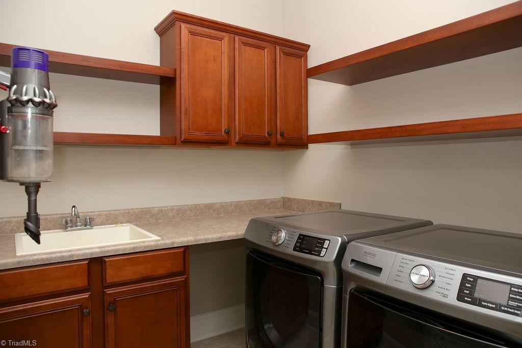 8 Beech Ridge Court Greensboro, NC 27455 - Photo 12 of 25