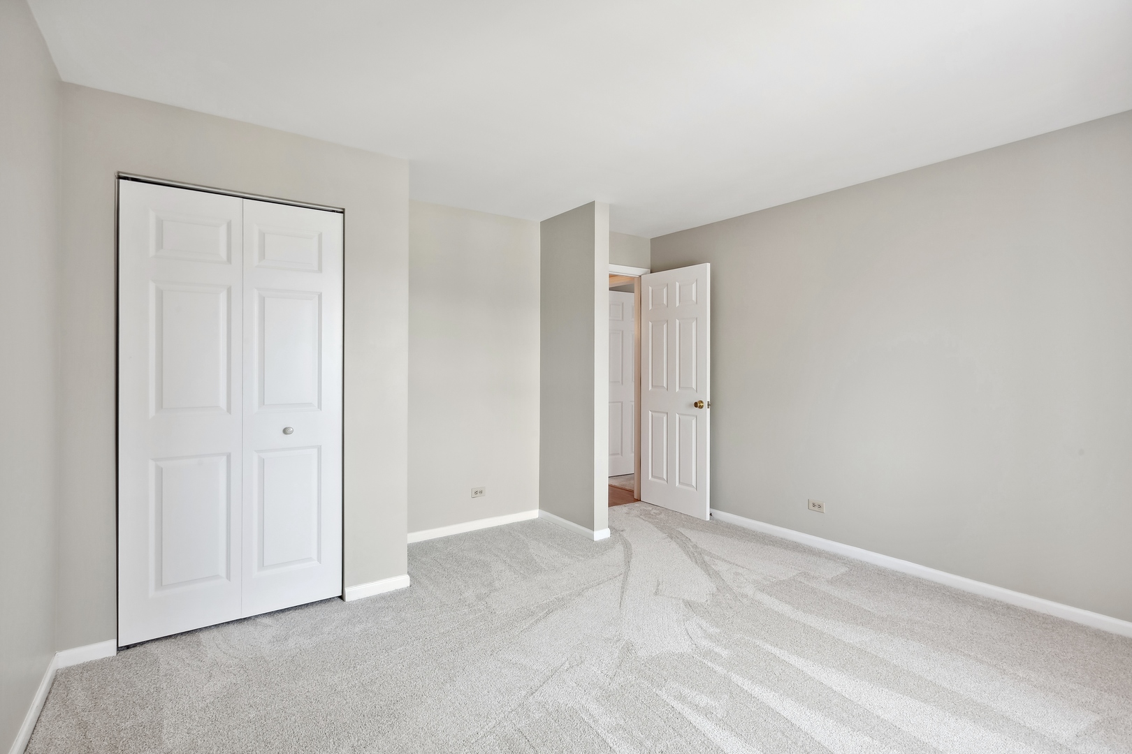 515 North Main Street, Unit 4AS Glen Ellyn, IL 60137 - Photo 18 of 23 a view of an empty room