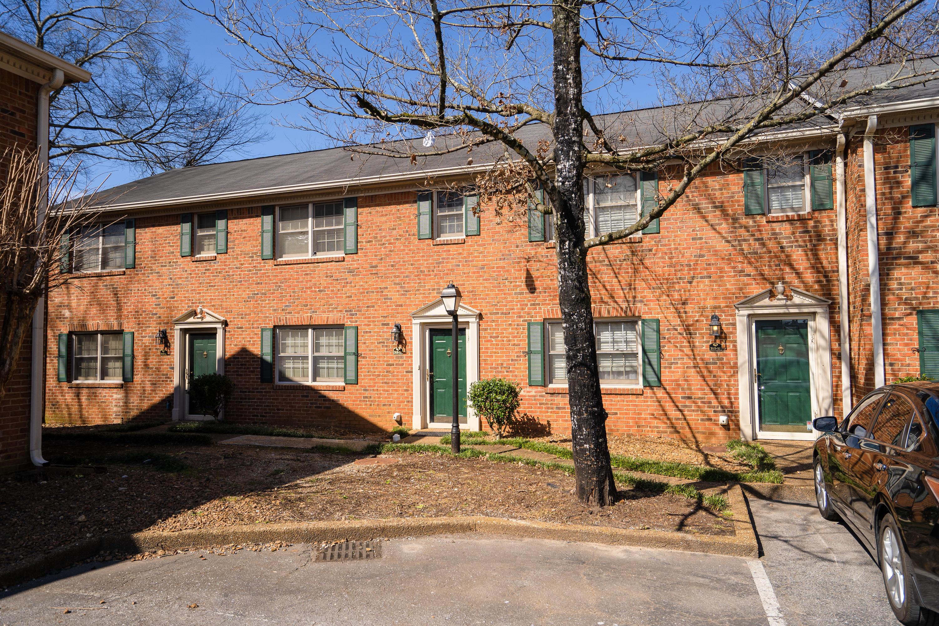 315 McBrien Road, Unit #12 Chattanooga, TN 37411 - Photo 3 of 16 03