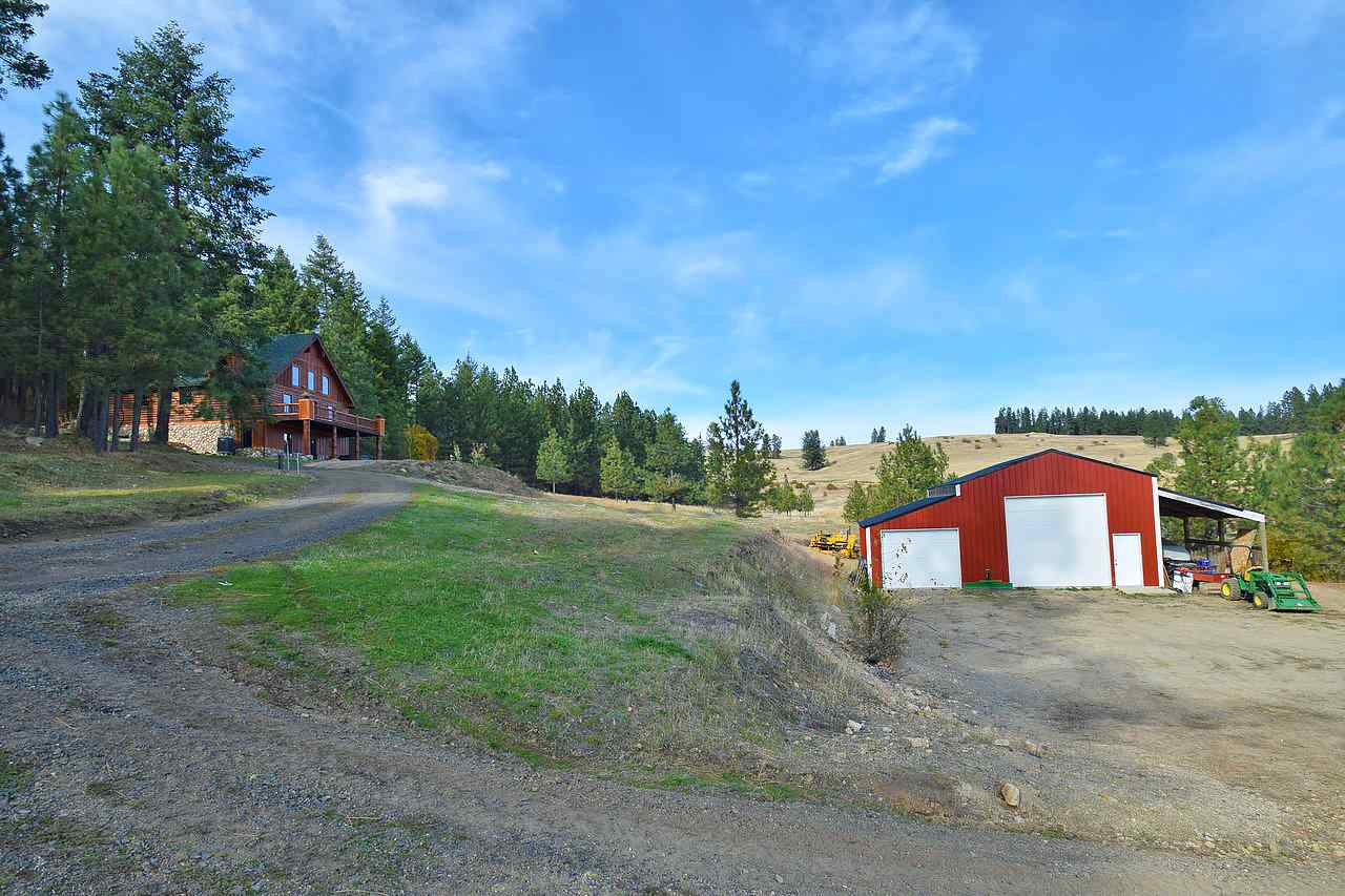 12817 East Sillman Road Mead, WA 99021 - Photo 1 of 20