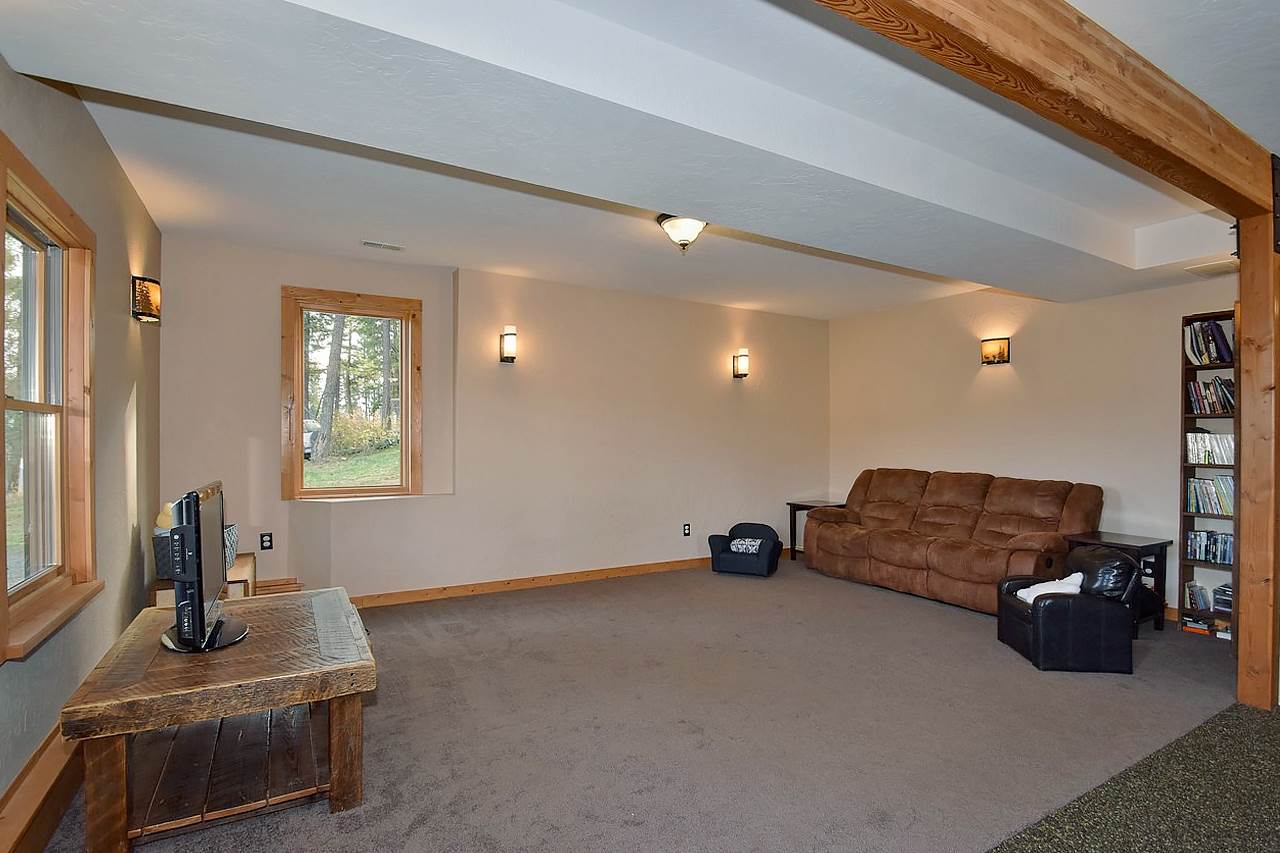 12817 East Sillman Road Mead, WA 99021 - Photo 14 of 20