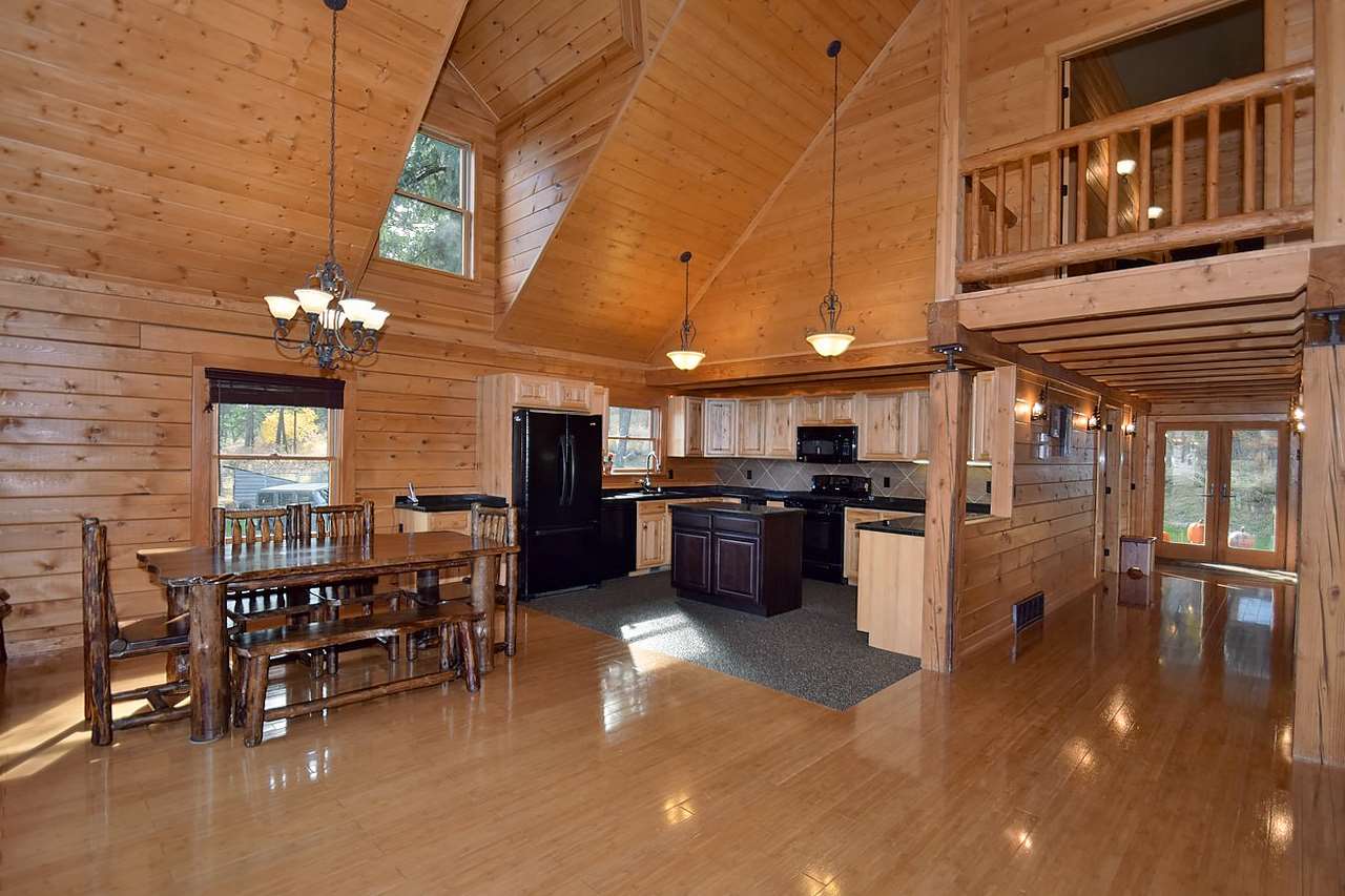 12817 East Sillman Road Mead, WA 99021 - Photo 4 of 20