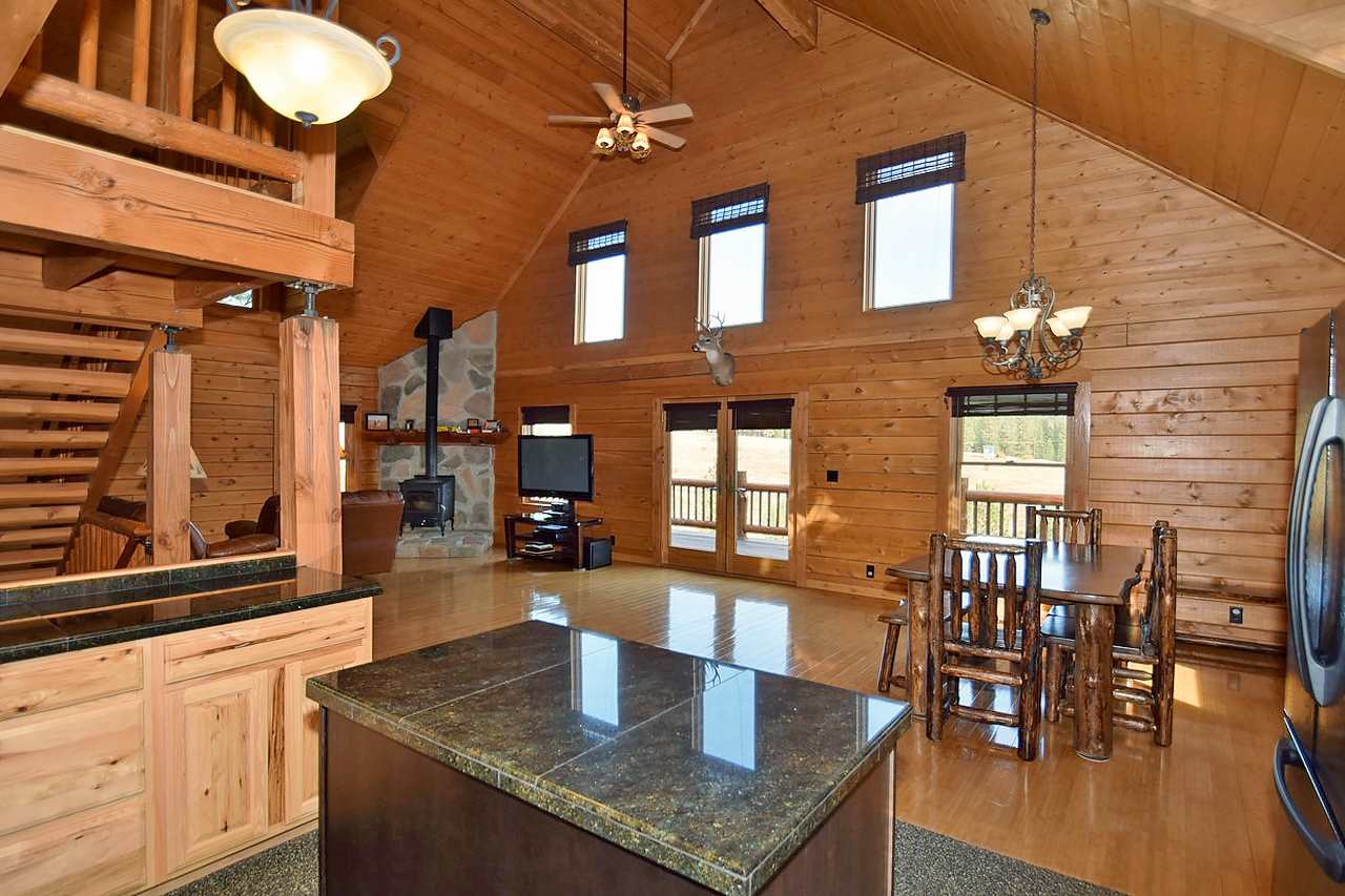 12817 East Sillman Road Mead, WA 99021 - Photo 6 of 20