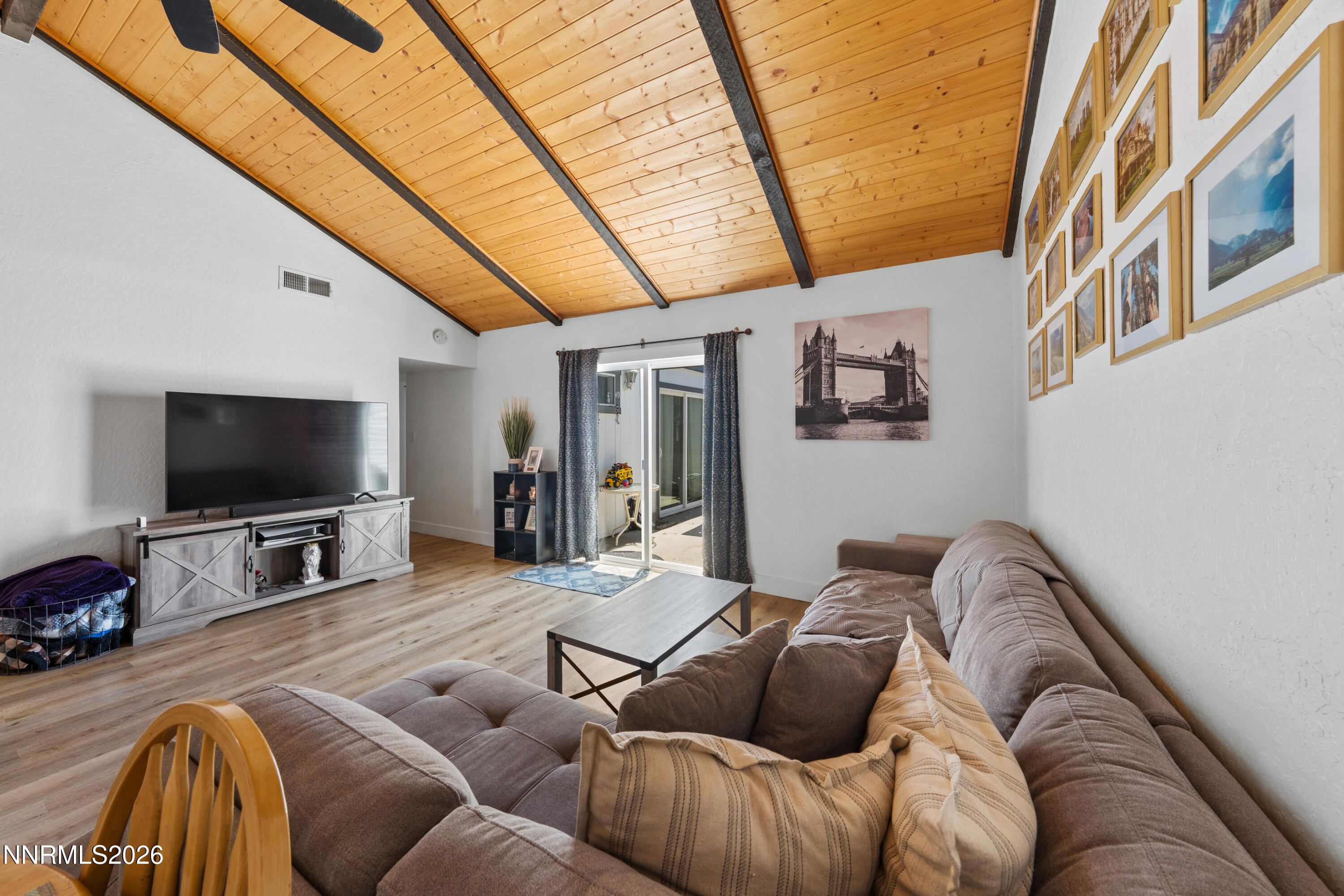 21 Castle Way Carson City, NV 89706 - Photo 10 of 36 A7V09815