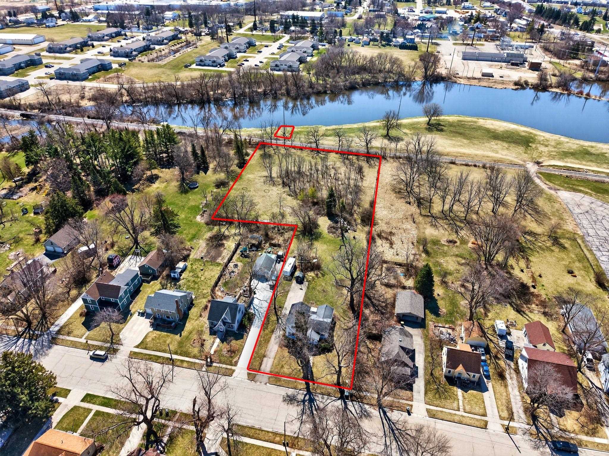 533 Scott Street Ripon, WI 54971 - Photo 2 of 46