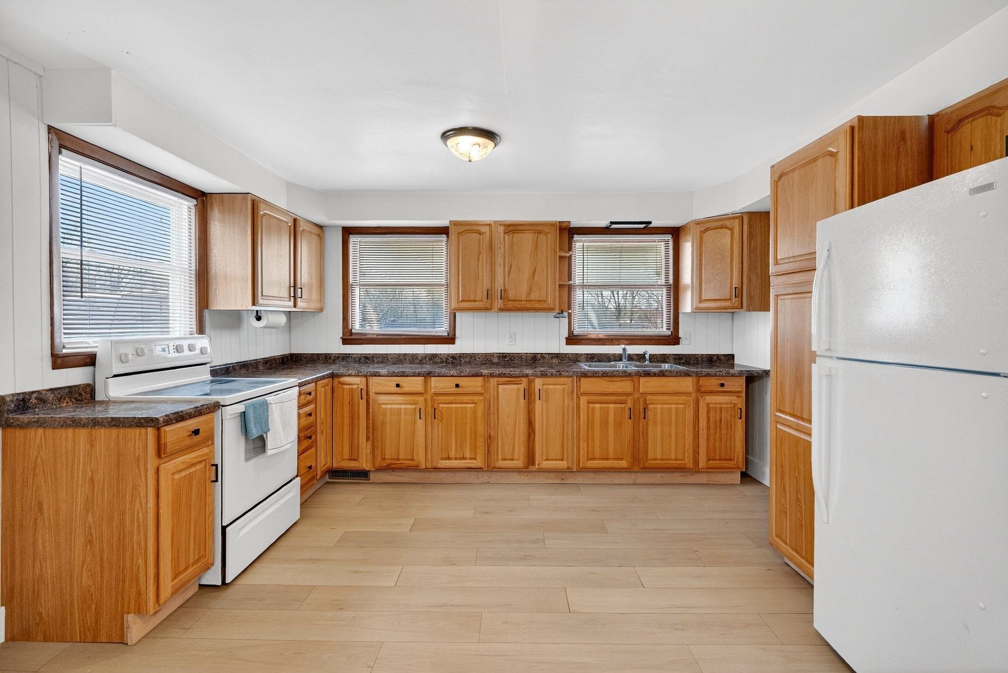 533 Scott Street Ripon, WI 54971 - Photo 4 of 46