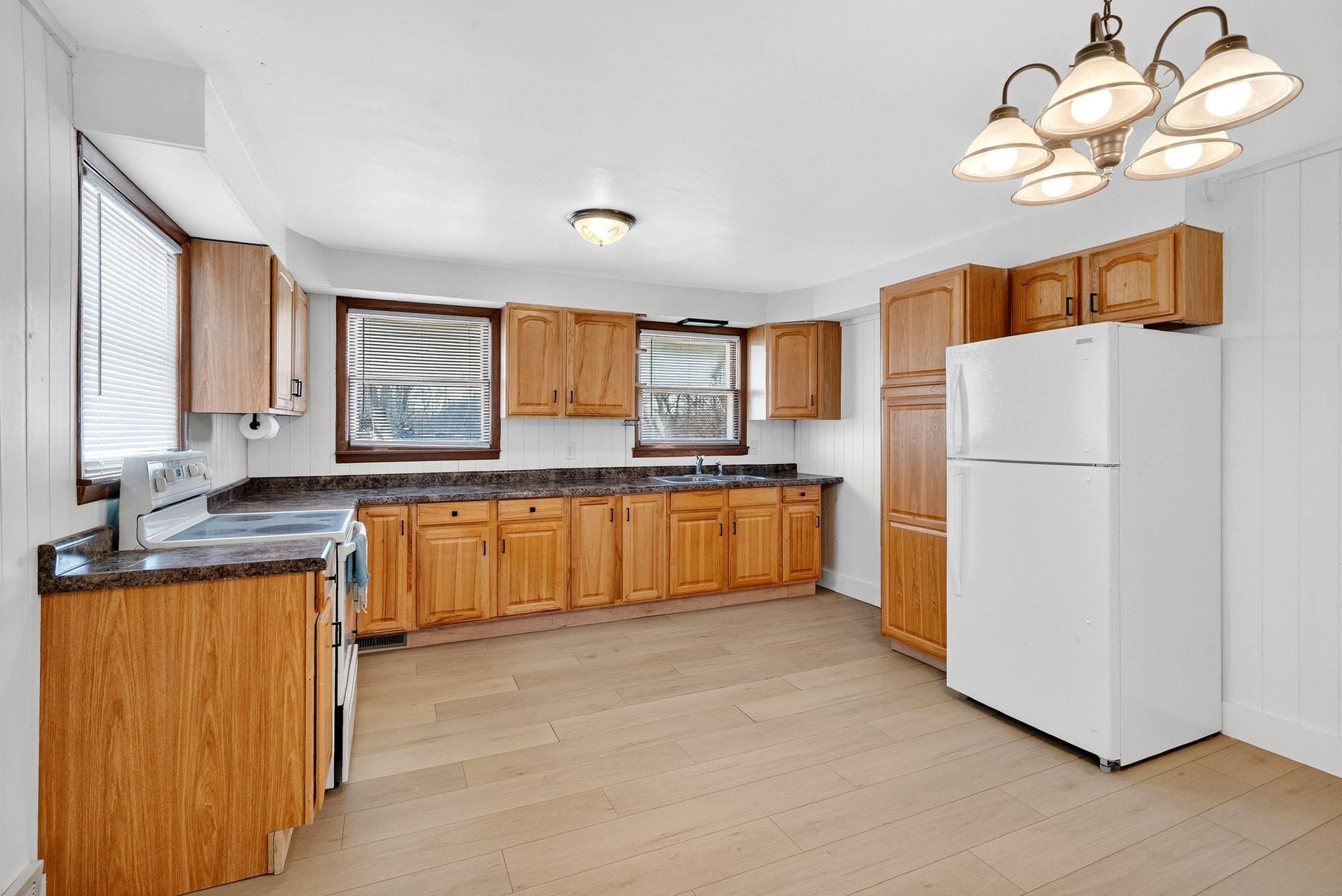 533 Scott Street Ripon, WI 54971 - Photo 5 of 46