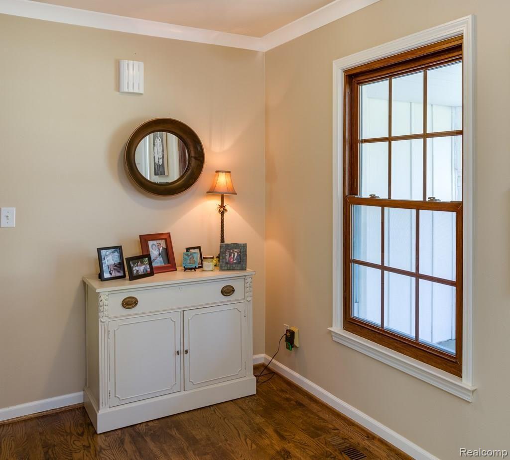 668 Burns Road Milford, MI 48381 - Photo 22 of 24 TP-20150906-0090-ENF-Reduced.jpg