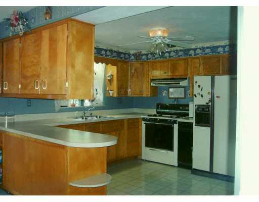 312 Arona Road Irwin, PA 15642 - Photo 4 of 8 Kitchen.