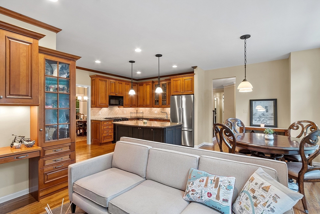 12 Arbella Road, Unit 12 Bedford, MA 01730 - Photo 14 of 37 Gallery Image 14