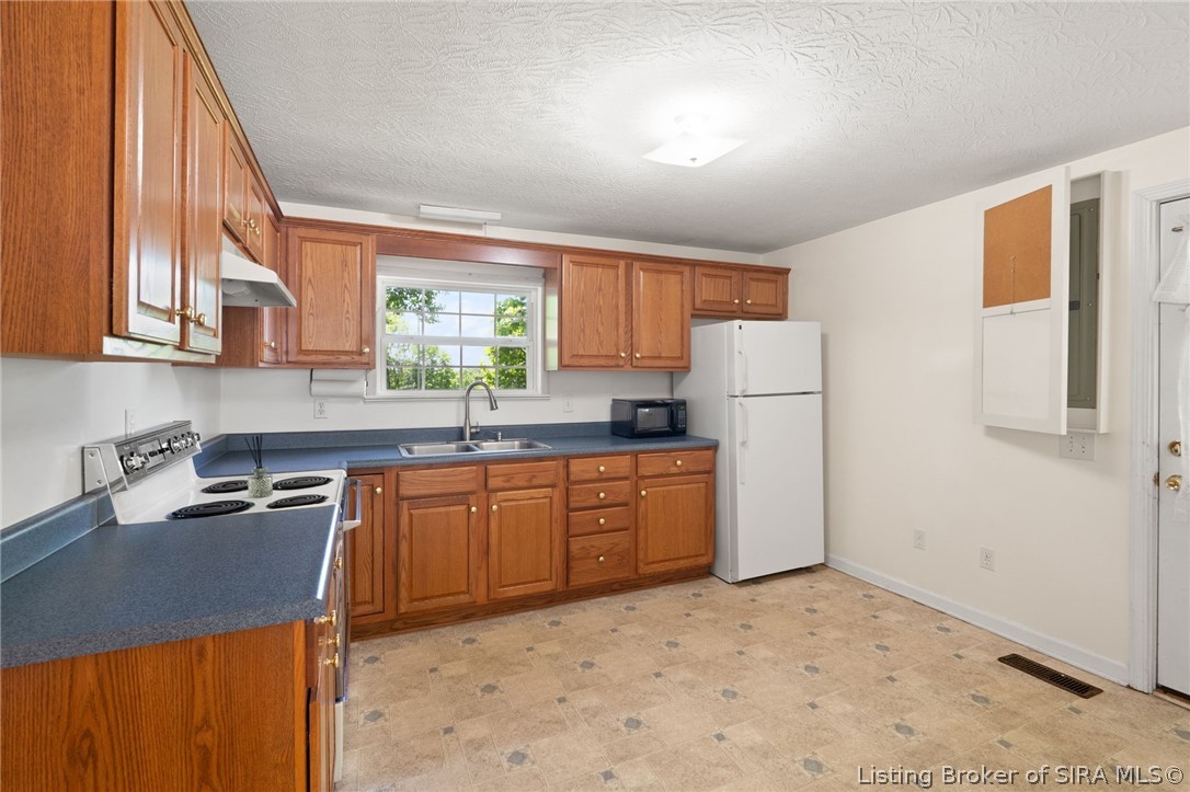 3359 East Riley Road Floyds Knobs, IN 47119 - Photo 14 of 27