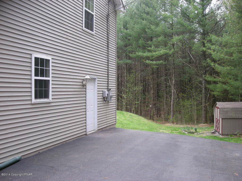 256 Turkey Ridge Kunkletown, PA 18058 - Photo 12 of 15 side with shed