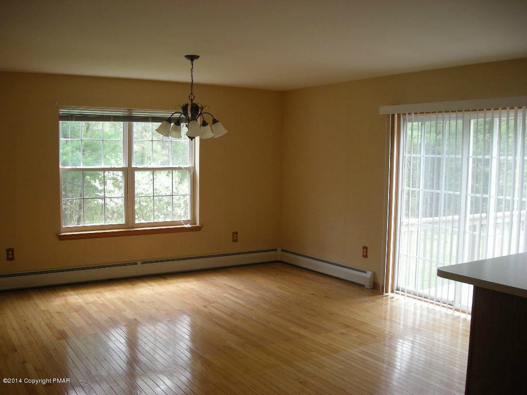 256 Turkey Ridge Kunkletown, PA 18058 - Photo 4 of 15 dining room