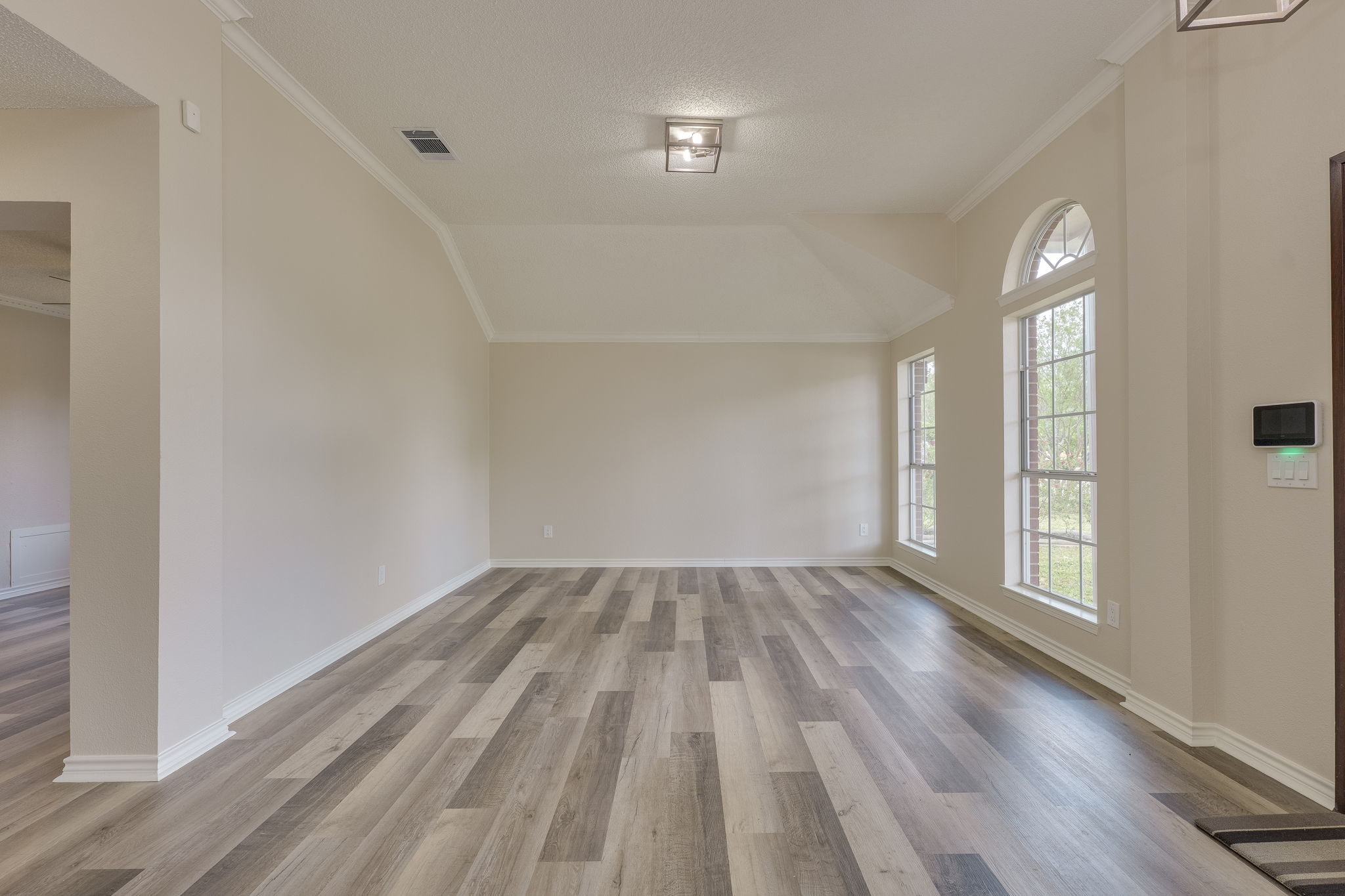 6613 Bramber Lane Austin, TX 78754 - Photo 5 of 39