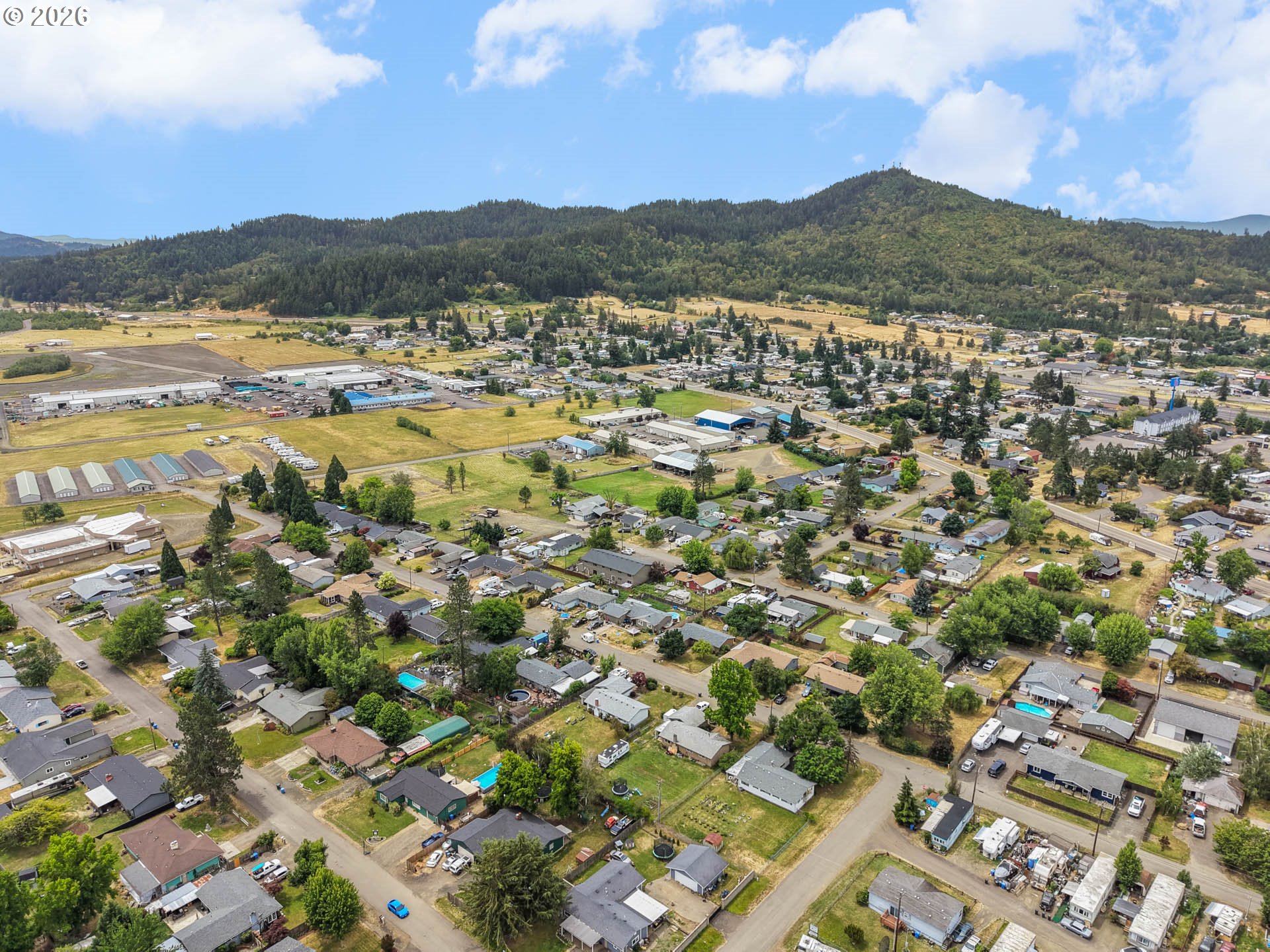 164 Hawthorne Street Sutherlin, OR 97479 - Photo 41 of 42
