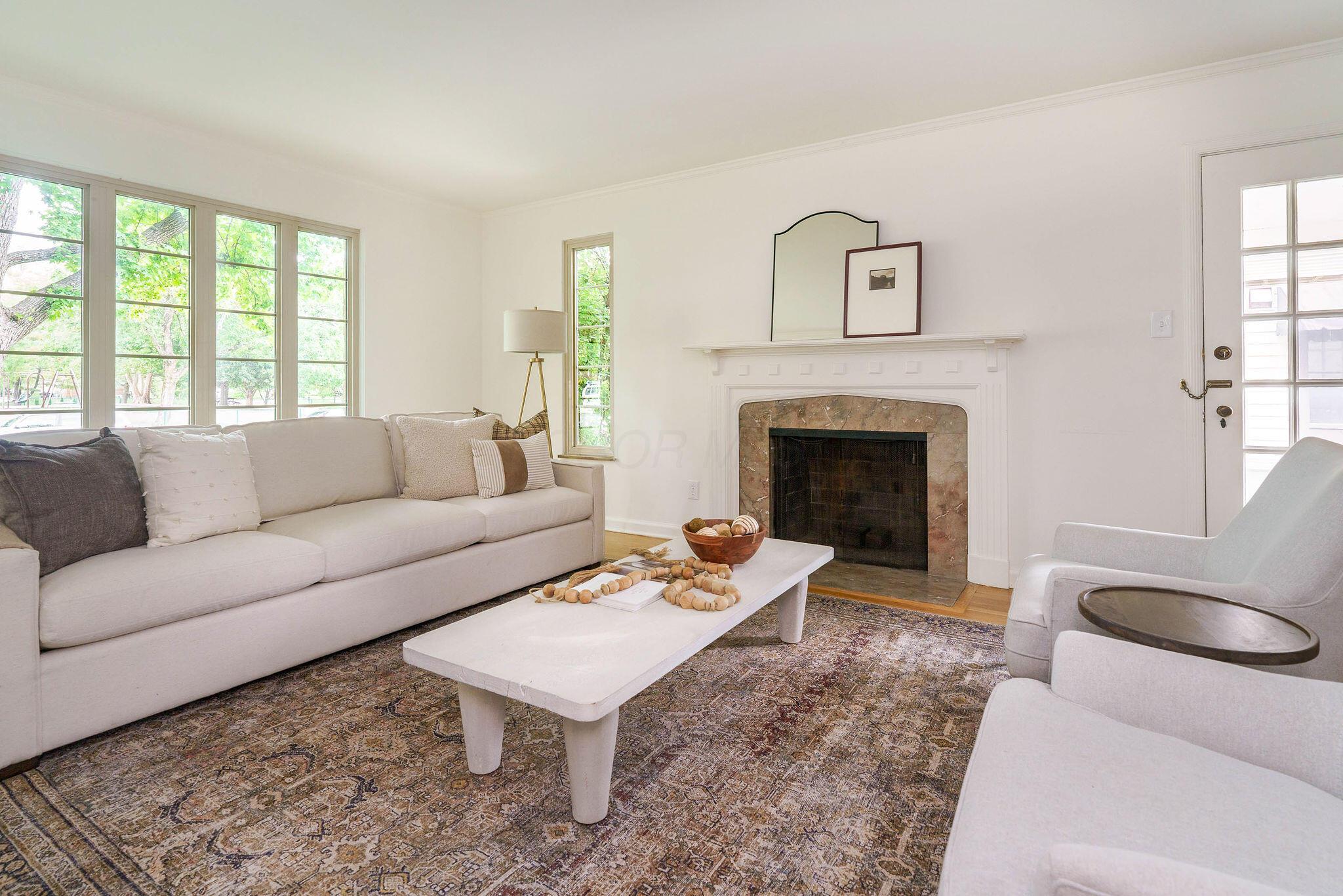 1741 Barrington Road Upper Arlington, OH 43221 - Photo 4 of 54