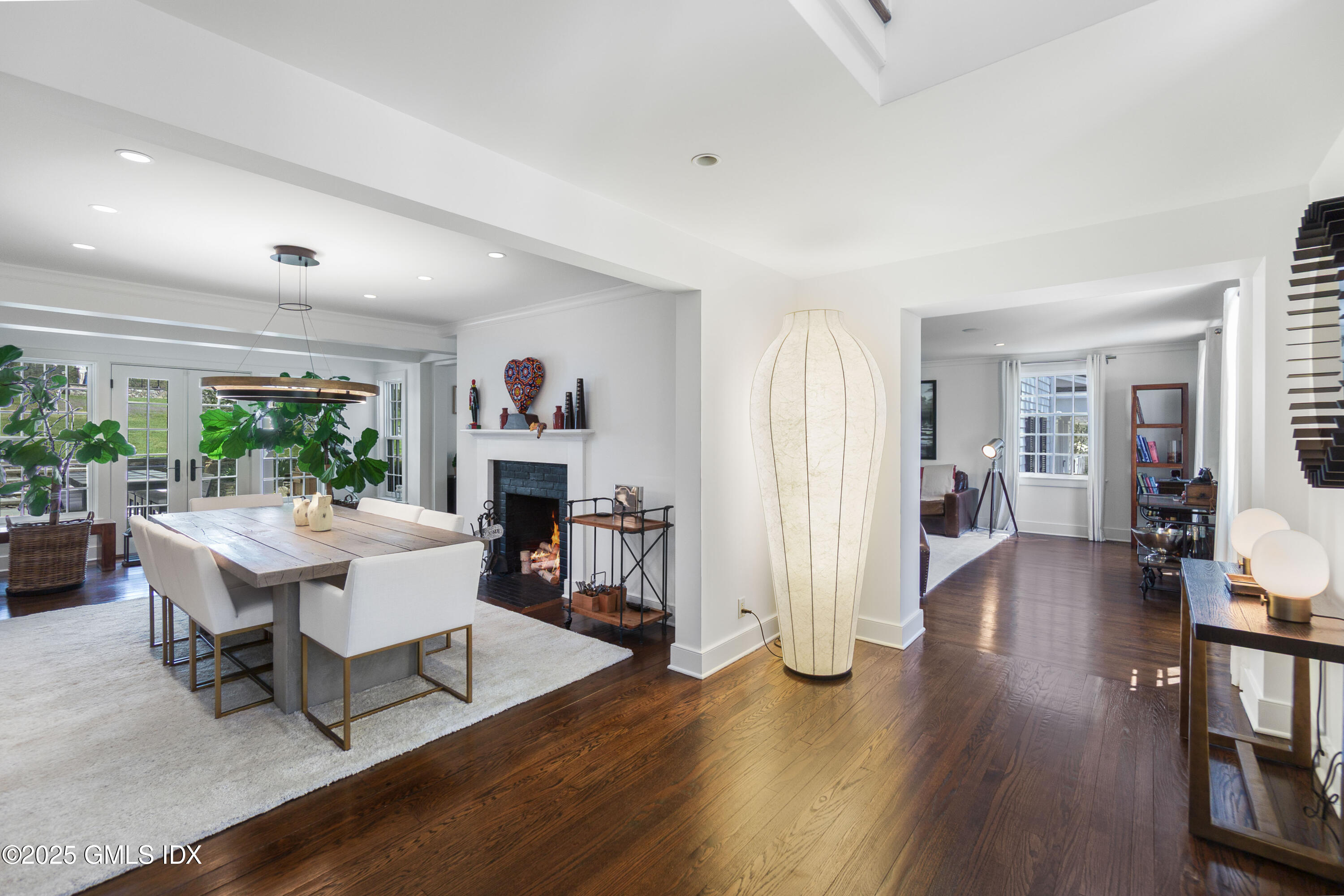 59 Hillside Road Greenwich, CT 06830 - Photo 3 of 35 Foyer