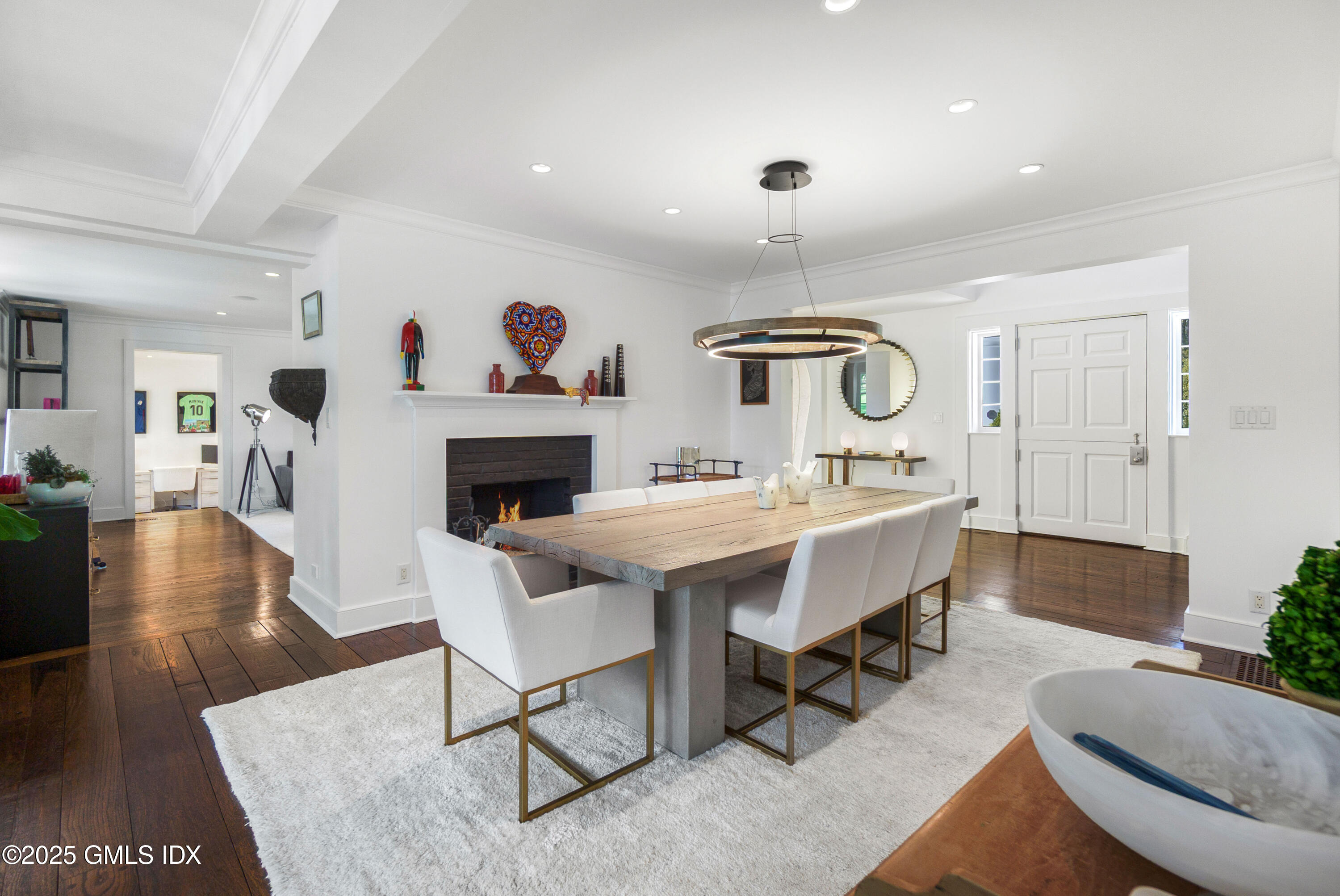 59 Hillside Road Greenwich, CT 06830 - Photo 5 of 35 Dining Room