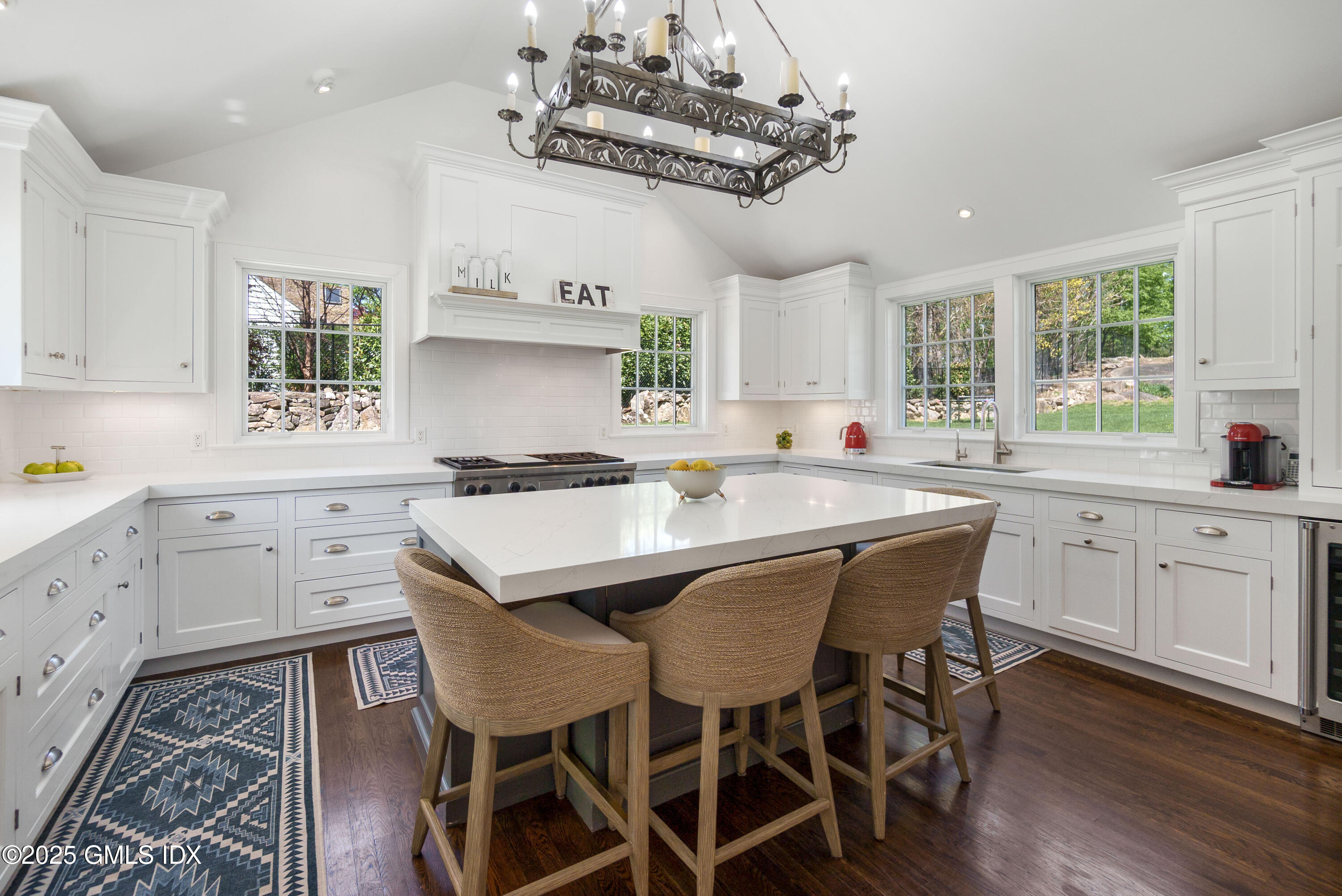 59 Hillside Road Greenwich, CT 06830 - Photo 9 of 35 Kitchen