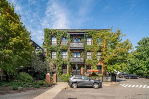 $5,800 | 1 Tannery Brook Row, Unit 1A, Somerville, MA 02144