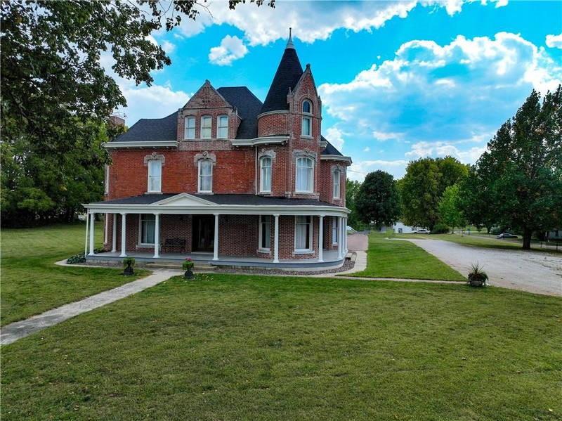 433 West State Street Troy, KS 66087 - Photo 1 of 80