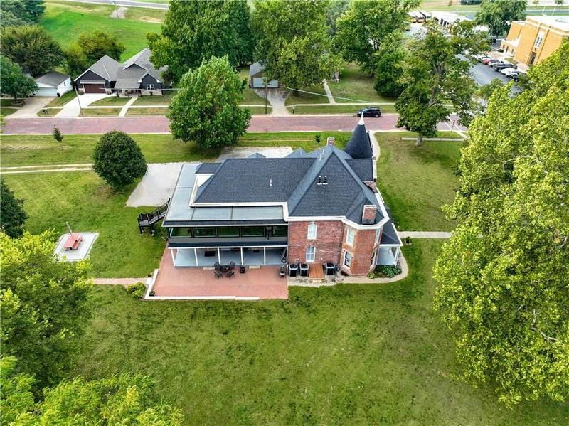 433 West State Street Troy, KS 66087 - Photo 3 of 80
