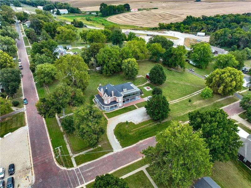 433 West State Street Troy, KS 66087 - Photo 5 of 80