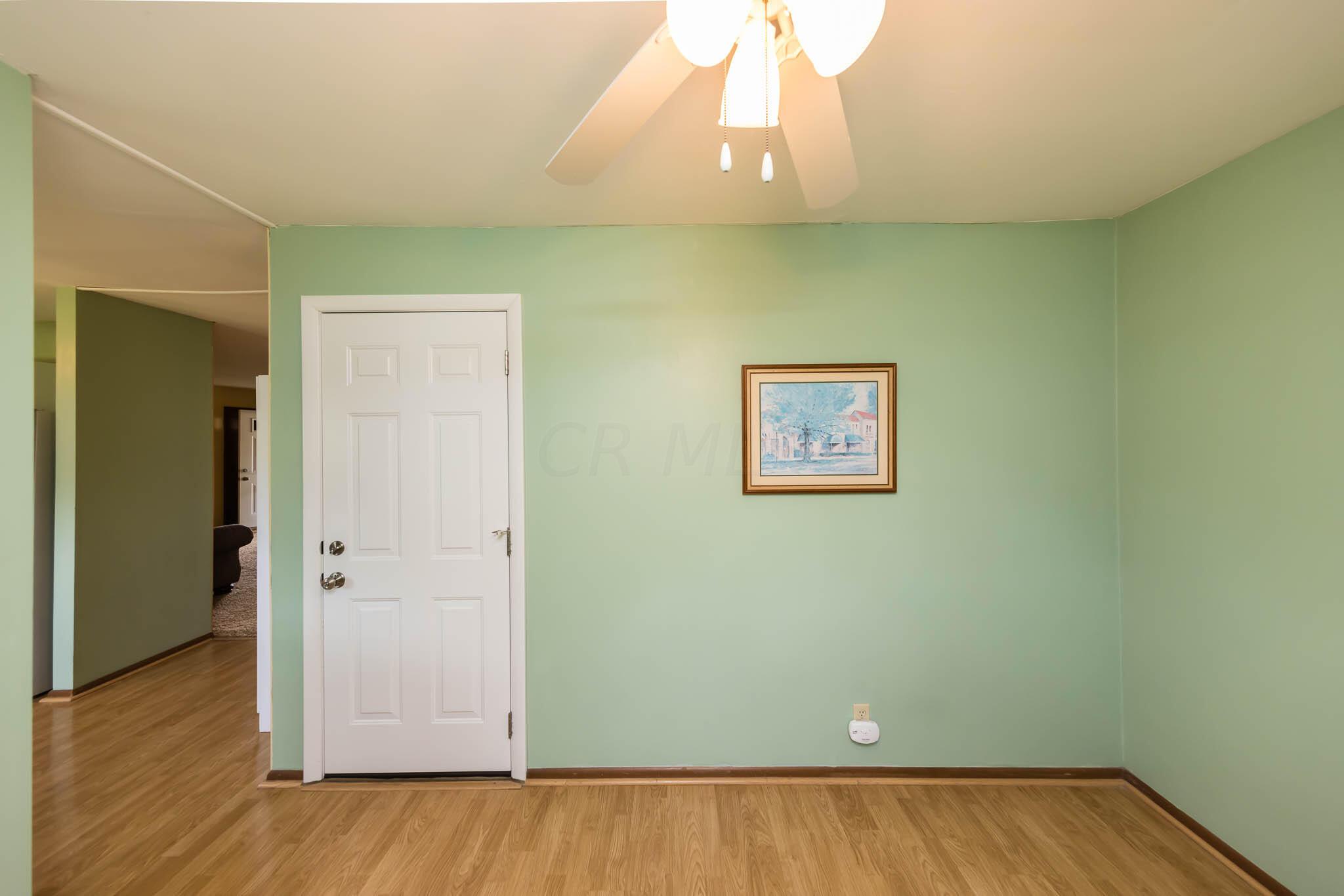 275 Hawthorne Road Sunbury, OH 43074 - Photo 13 of 18 275 Hawthorne Rd-16