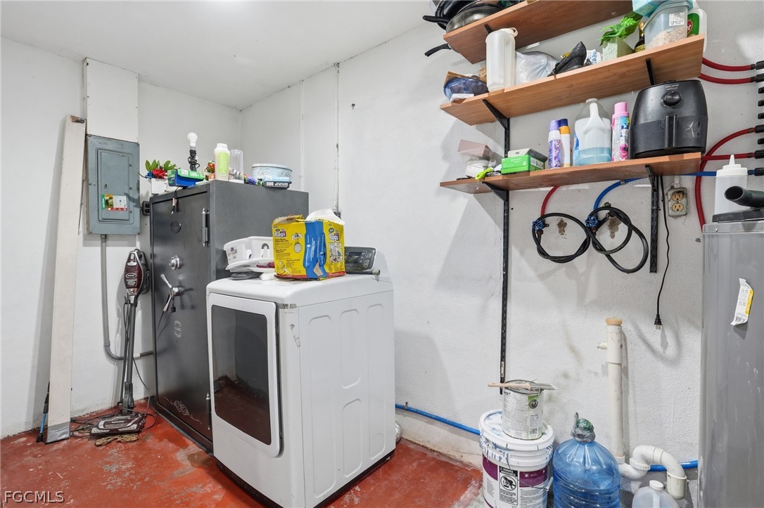 2180 Cook Lane Alva, FL 33920 - Photo 31 of 46 a utility room with dryer and washer